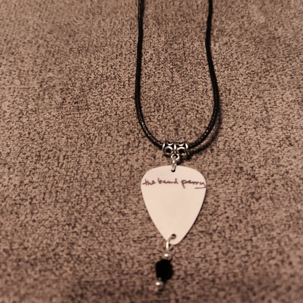 THE BAND PERRY COUNTRY BAND GUITAR PICK NECKLACE/EARRINGS SET